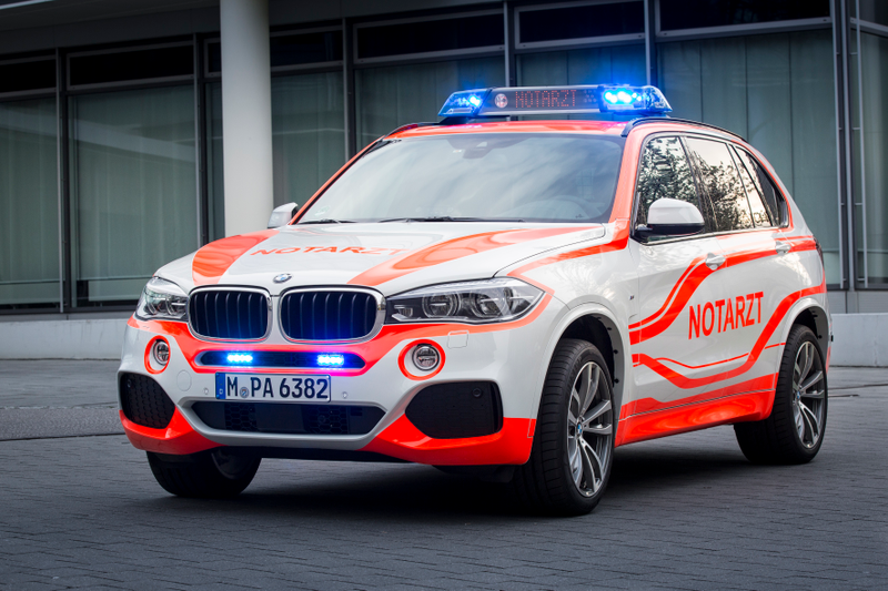 Illustration for article titled BMW Rescue Rigs Are The Classiest Rides To The Hospital